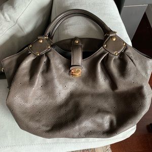 Louis Vuitton Mahina Hobo Large - Gris Perle!!